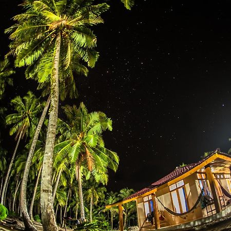 Puri Asu Resort Palau Asu Exterior foto